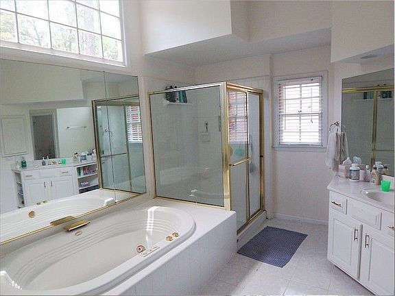 Vaulted master bath