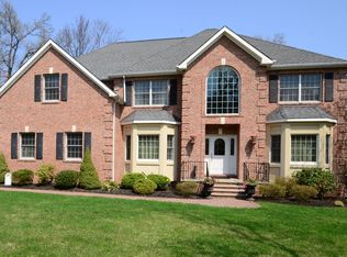 28 Rogers Ave, Berkeley Heights, NJ 07922