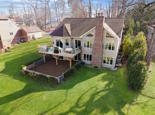 26811 N Oakdale Ln, Mundelein, IL