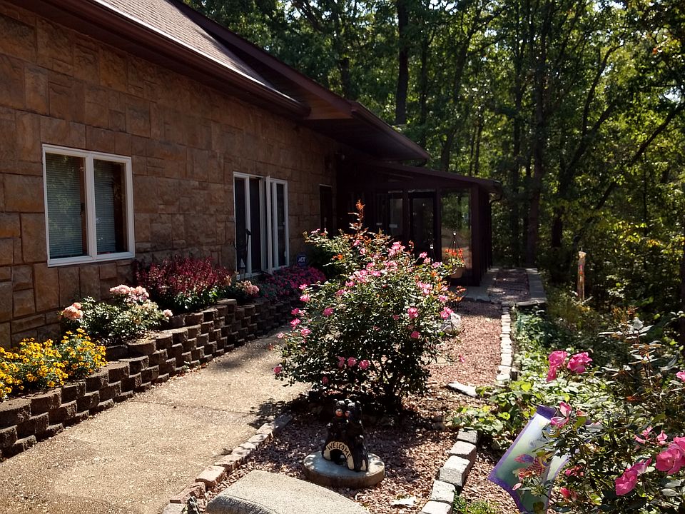 Front side faces valley