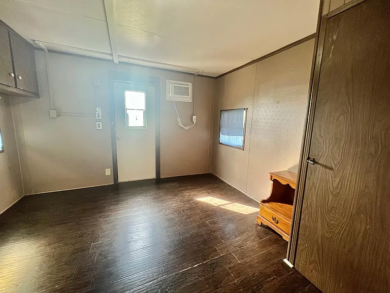 2749 Wagon Trail Rd — Photo 16