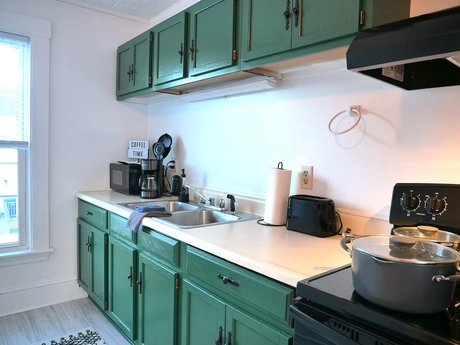 1 bed, $1,646 — Photo 4