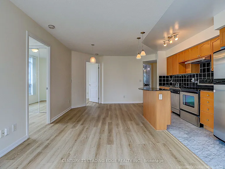 18 Yonge St #1305 — Photo 15
