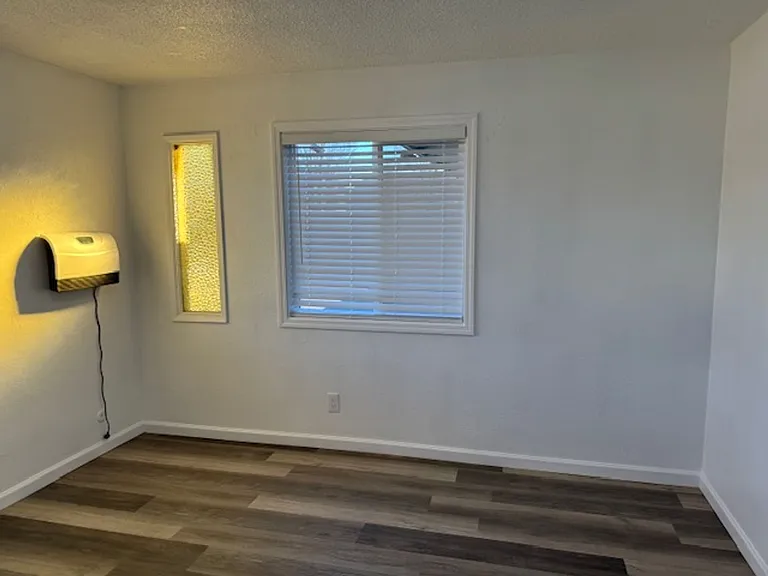 624 Berrydale Ave — Photo 5