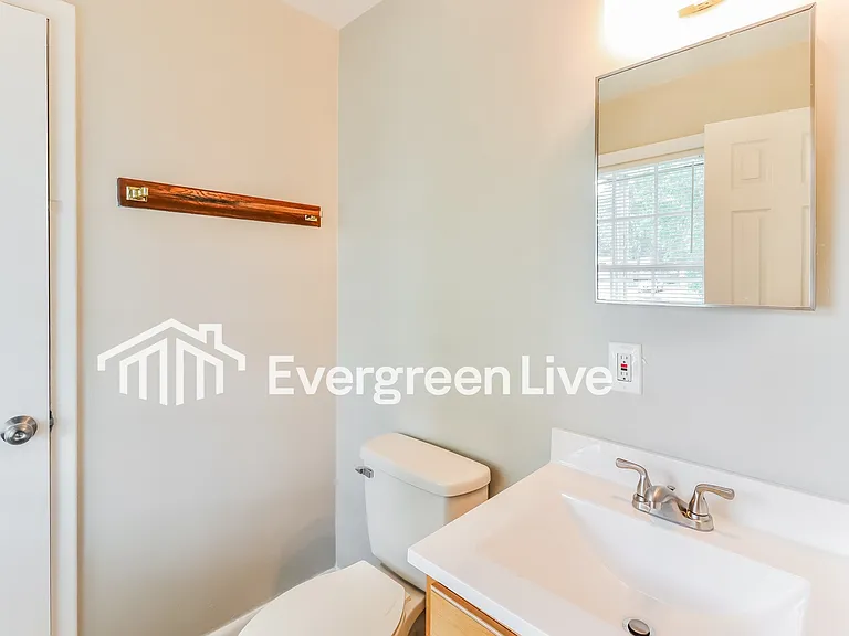 2436 Strawberry Ln — Photo 10