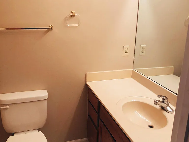1040 Blackwell Ct #2 — Photo 8