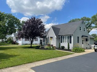123 S Monroe Ave, Hammonton, NJ 08037