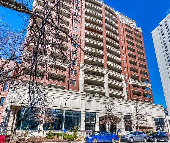 828 W Grace St #611 — Photo 1