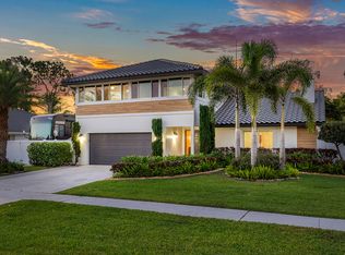 9285 Old Pine Rd, Boca Raton, FL 33428