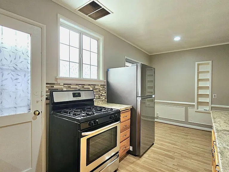 1022 S Norton Ave #B — Photo 6
