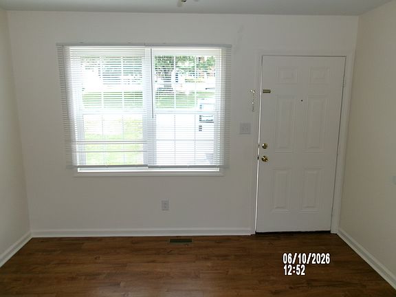 4th image of 143 17th Street Pl NW #143