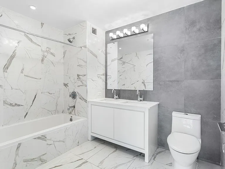 2727 Henry Hudson Pkwy W #504 — Photo 13