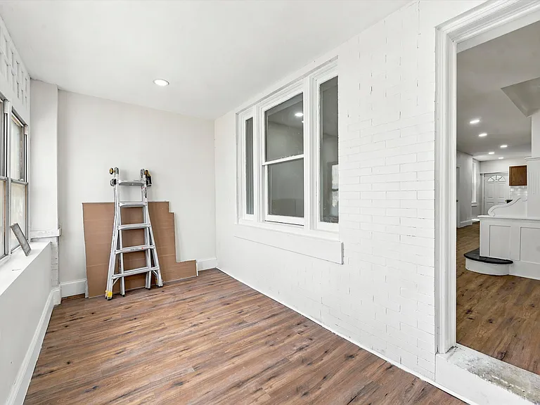 1712 S 55th St — Photo 11