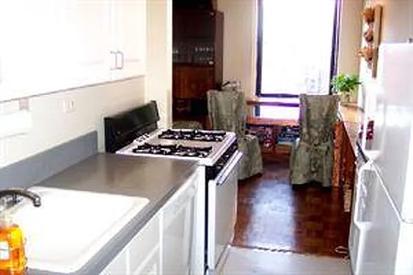 Rented by Douglas Elliman | media 7