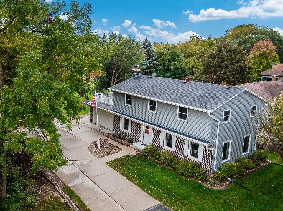 10701 W Bobolink Ave, Milwaukee, WI 53225 Zillow