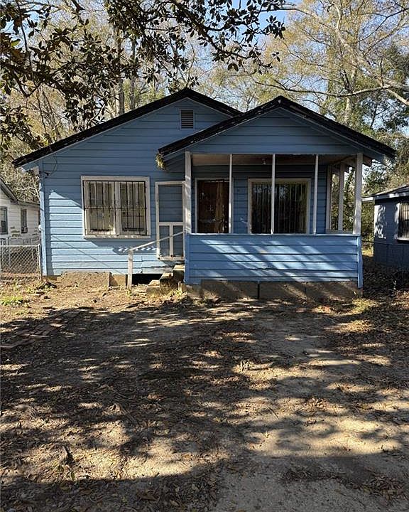 1st image of 2006 Edwards Ave