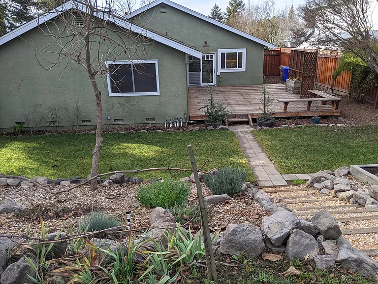 2416 Shoreline Dr — Photo 17