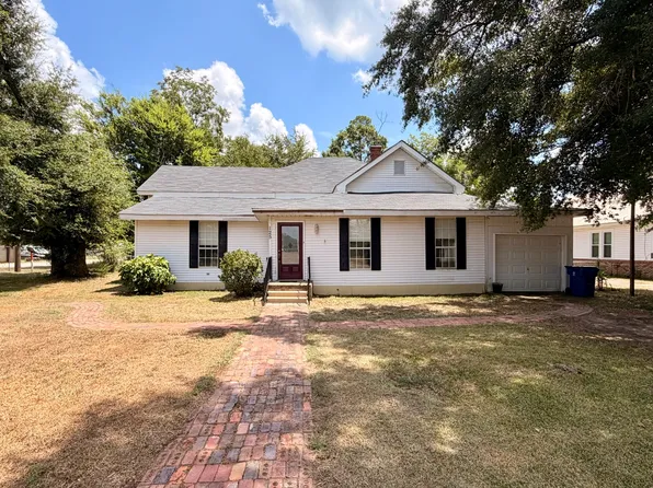 125 N Church St, Grove Hill, AL 36451