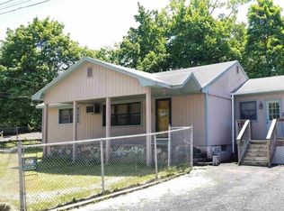 5 Pleasant Pl, Newburgh, NY 12550