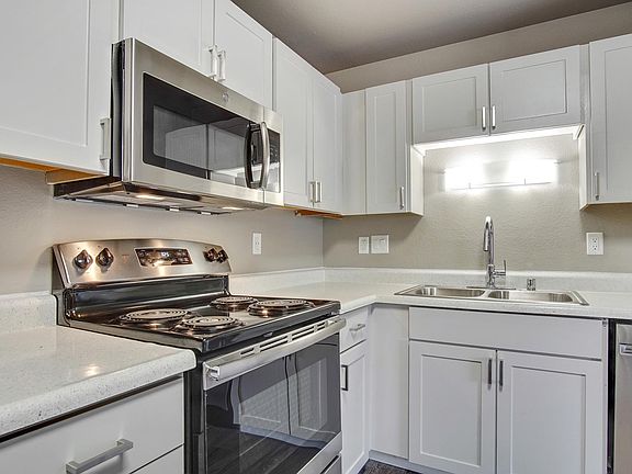 3rd image of 1090 Rock Blvd #1090B