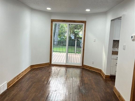 4th image of 1600 Delia Ave