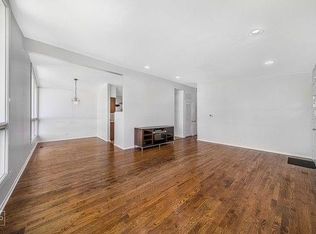 739 Lavergne Ave, Wilmette, IL