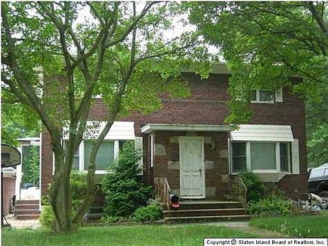 1st image of 176 Arbutus Ave