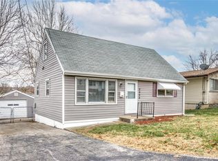 3656 High Dr, Saint Ann, MO