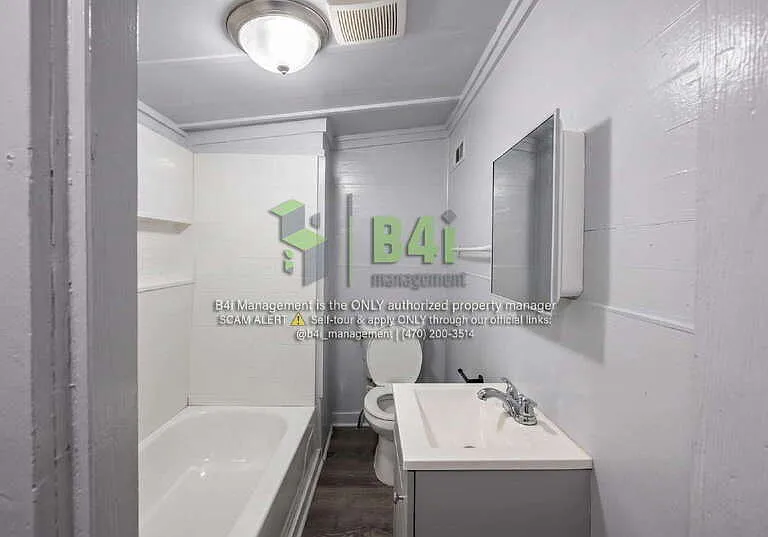 217 Banks St — Photo 12