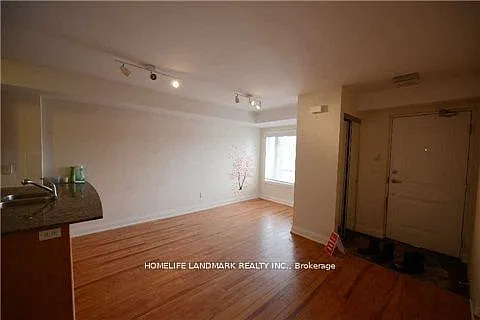 320 John St #233 — Photo 2
