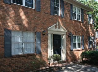 2048 Montreat Cir APT C, Vestavia Hills, AL 35216