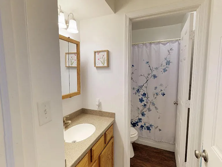 Two Bedroom Townhome Full Bath