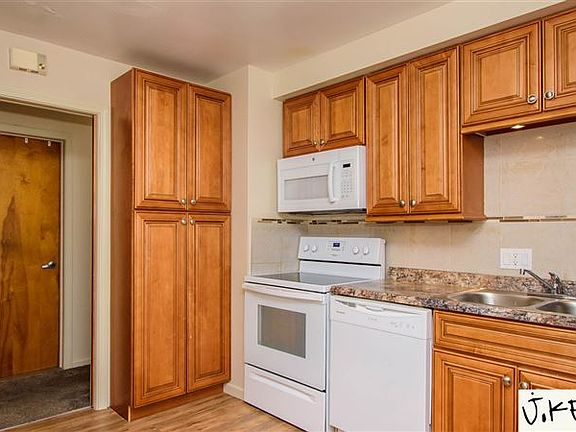 5th image of 301 Potter Ave #2