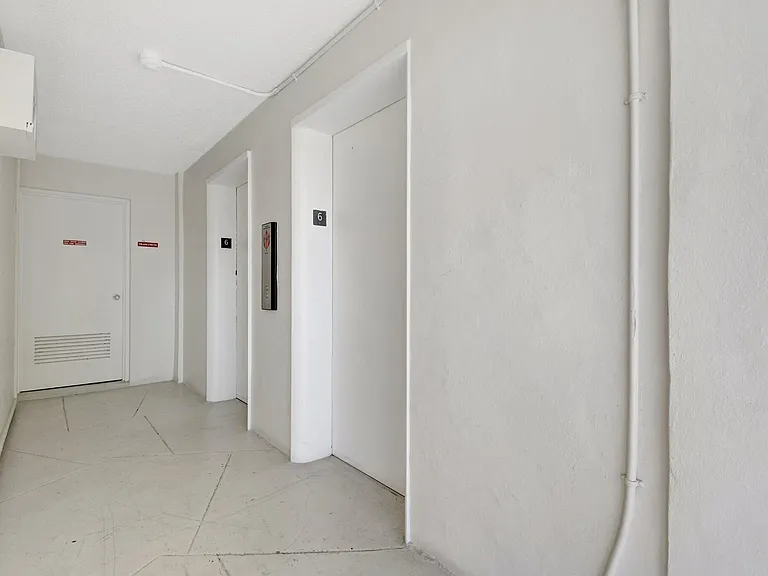 2555 NE 11th St #609 — Photo 37