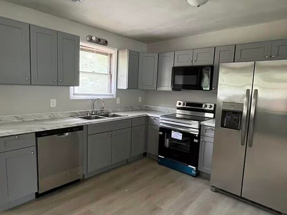 4th image of 2922 Panhandle Cir