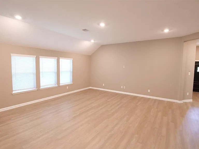 7211 Songlark Lndg — Photo 6