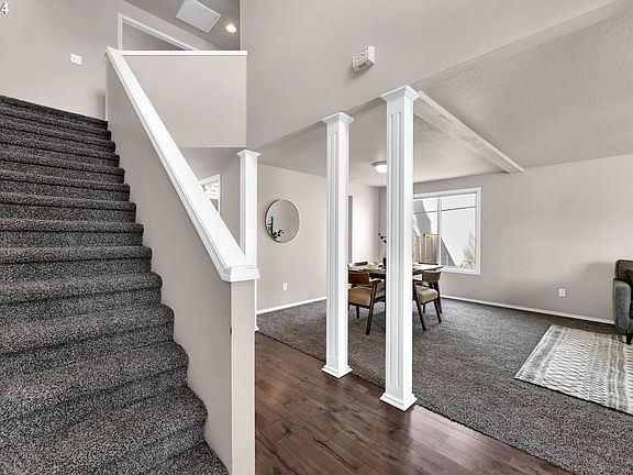 4th image of 1616 SE 185th Ave