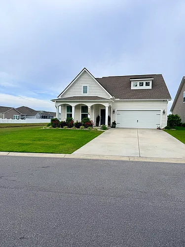 1005 Harbison Cir Photo 1