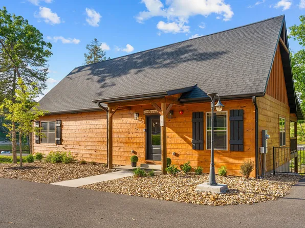 172 Ravine Roadway #30, Hollister, MO 65672