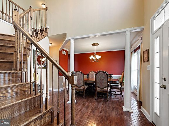 4th image of 213 Sandhill Way
