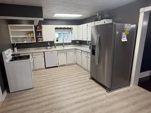 1309 Main Ave, Armour, SD 57313