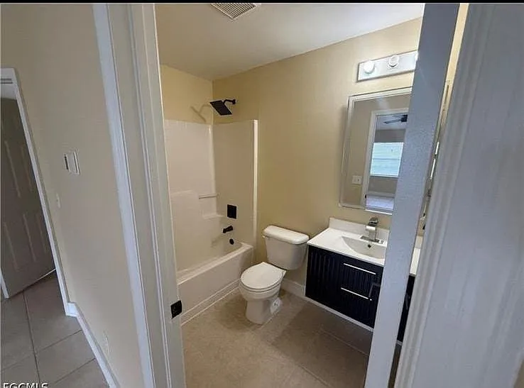 1129 Ivan Ave S #1129 — Photo 3