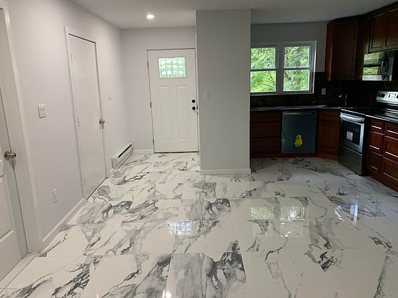 2nd image of 29 Brookeville Ter