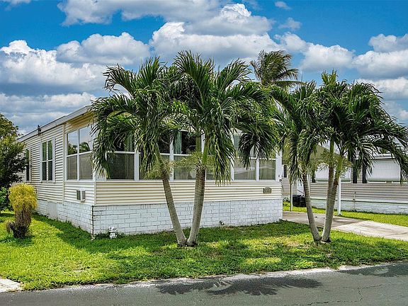 2nd image of 809 Putter Place