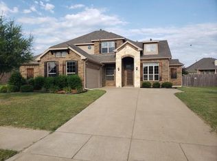 725 Saddlebrook Dr, Desoto, TX 75115