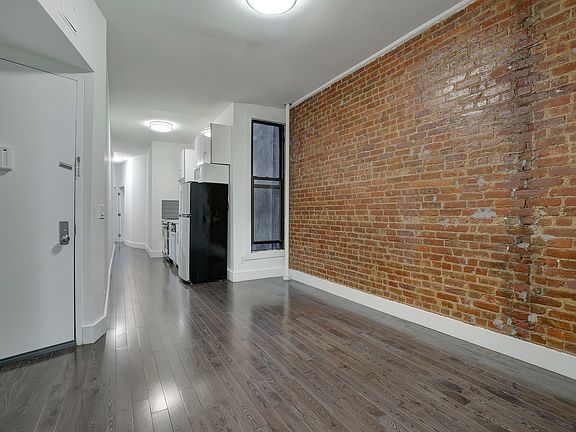5th image of 219 E 89th St APT 4W