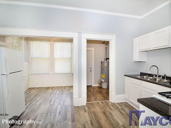 3rd image of 446 Robinson Pl