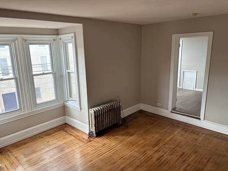 213 Green Ln — Photo 38