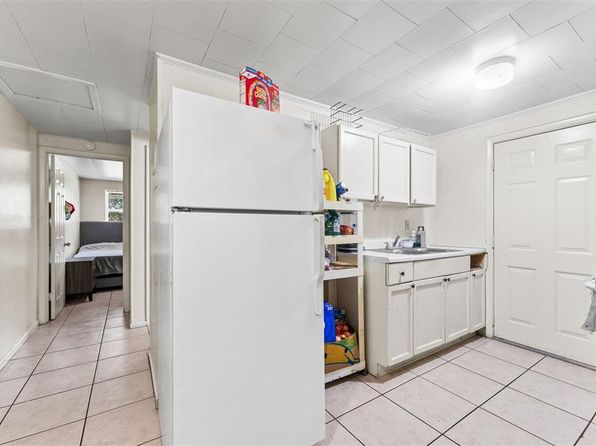 tampa-florida-441523826 picture