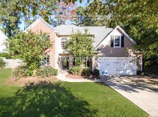 7022 Surrey Dr, Woodstock, GA 30189